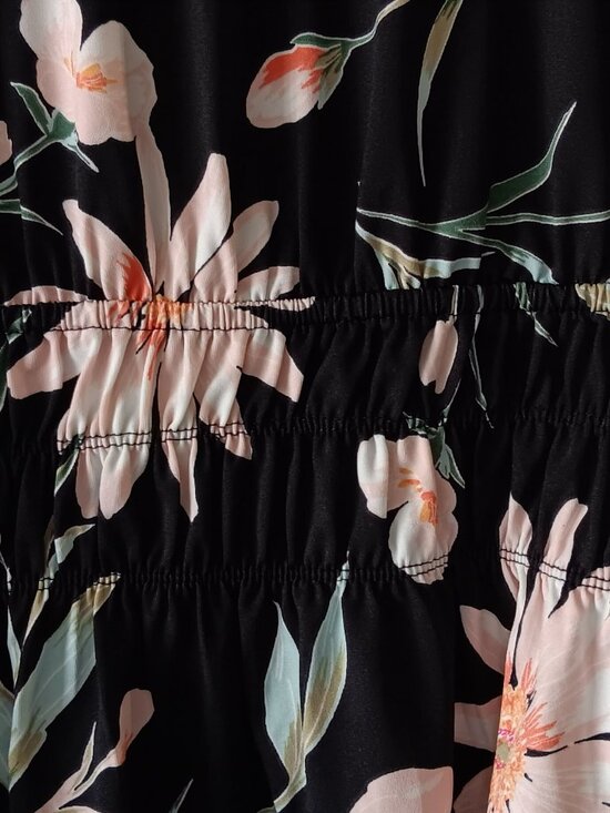 IVY RIDGE Black Floral Raised Waist Blouse - Picture 2 of 9